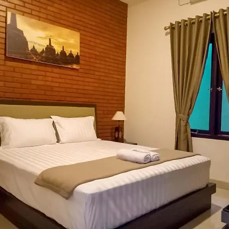Omah Watu Homestay Yogyakarta Exterior photo